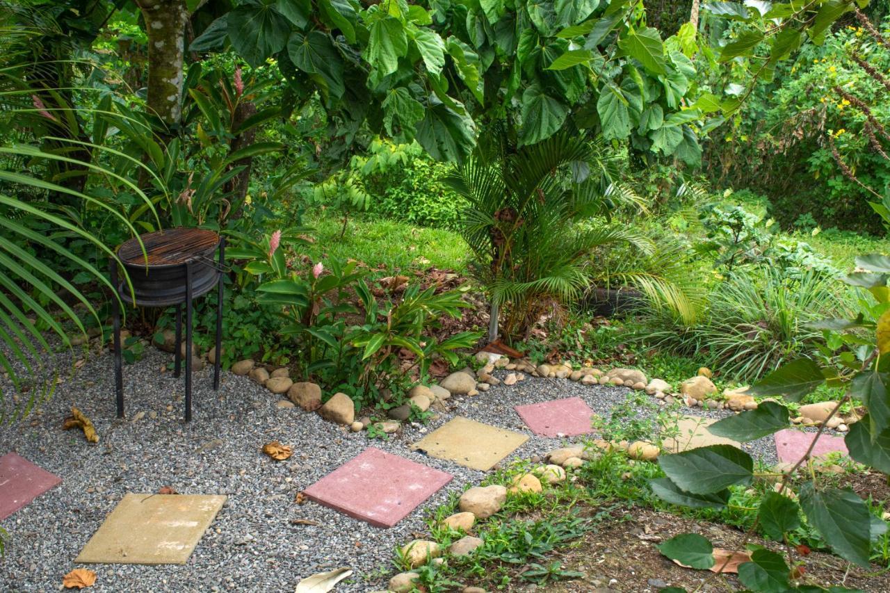 Cacao Lodge And Tours La Fortuna Bagian luar foto